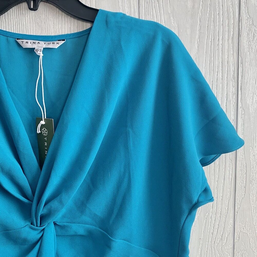 Trina Turk Merriman Twist Teal V-Neck Short Sleeve Top XS/S NWT - Picture 2 of 7